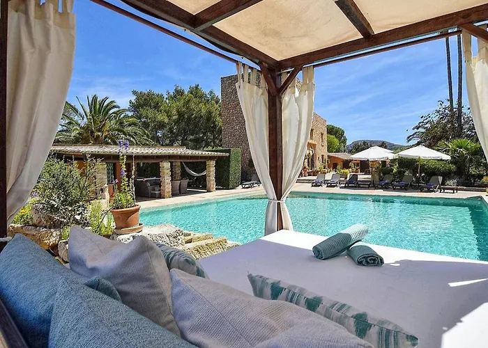 Spacious Holiday Home With Private Pool