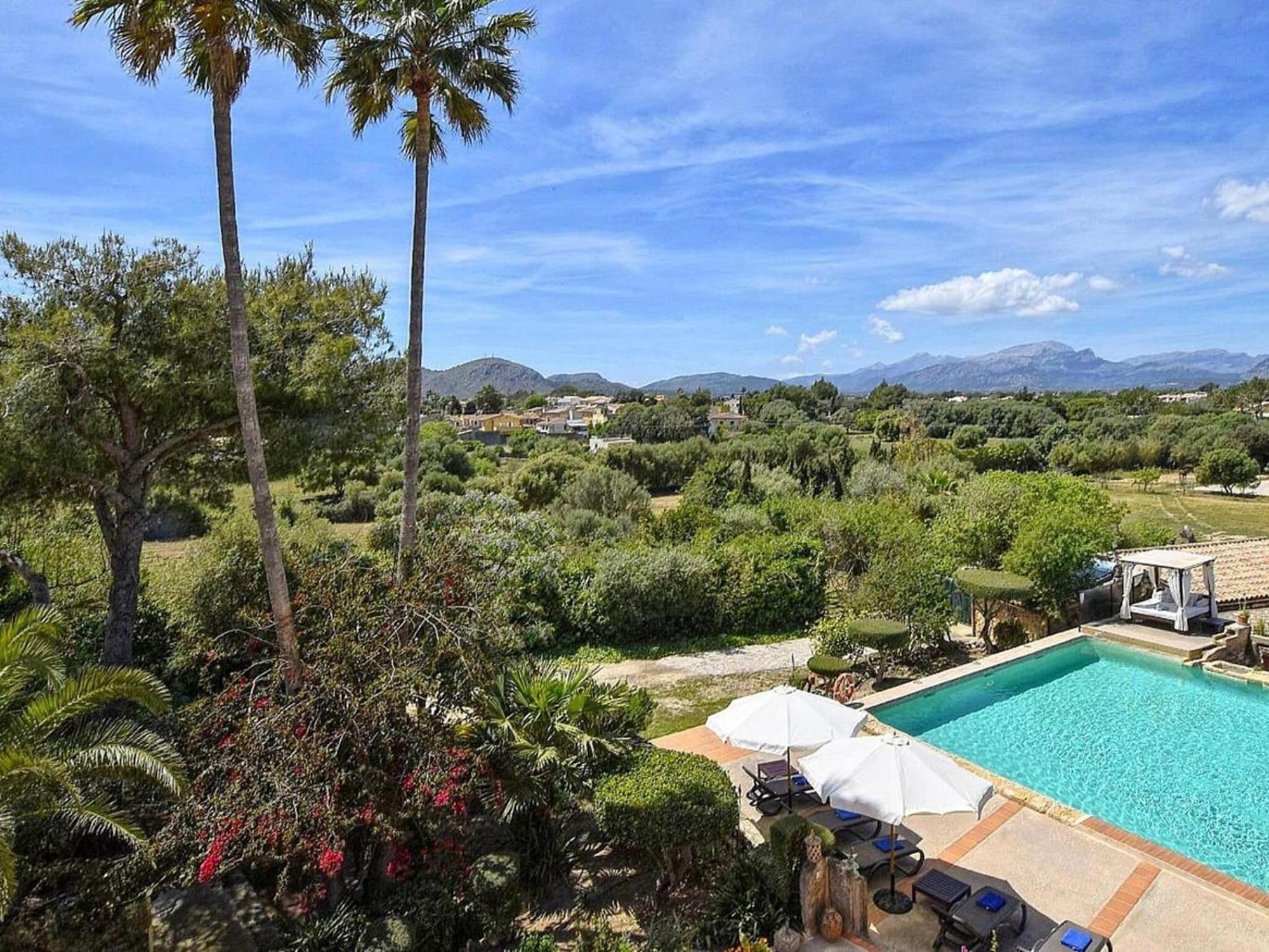 Spacious With Private Pool