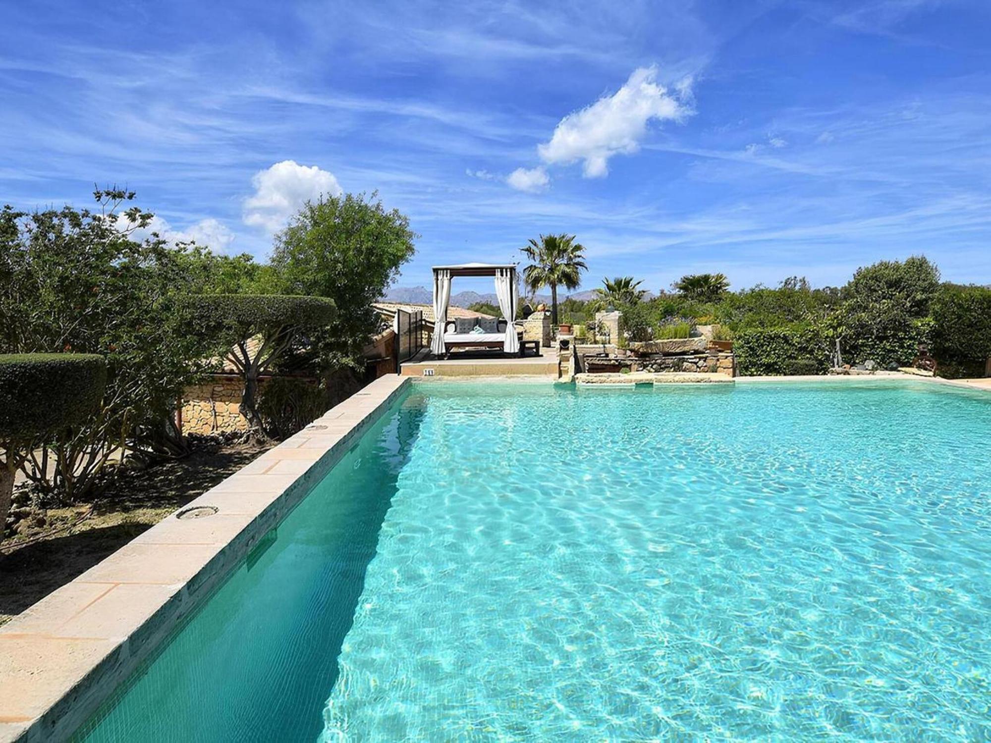 Spacious With Private Pool Holiday home *