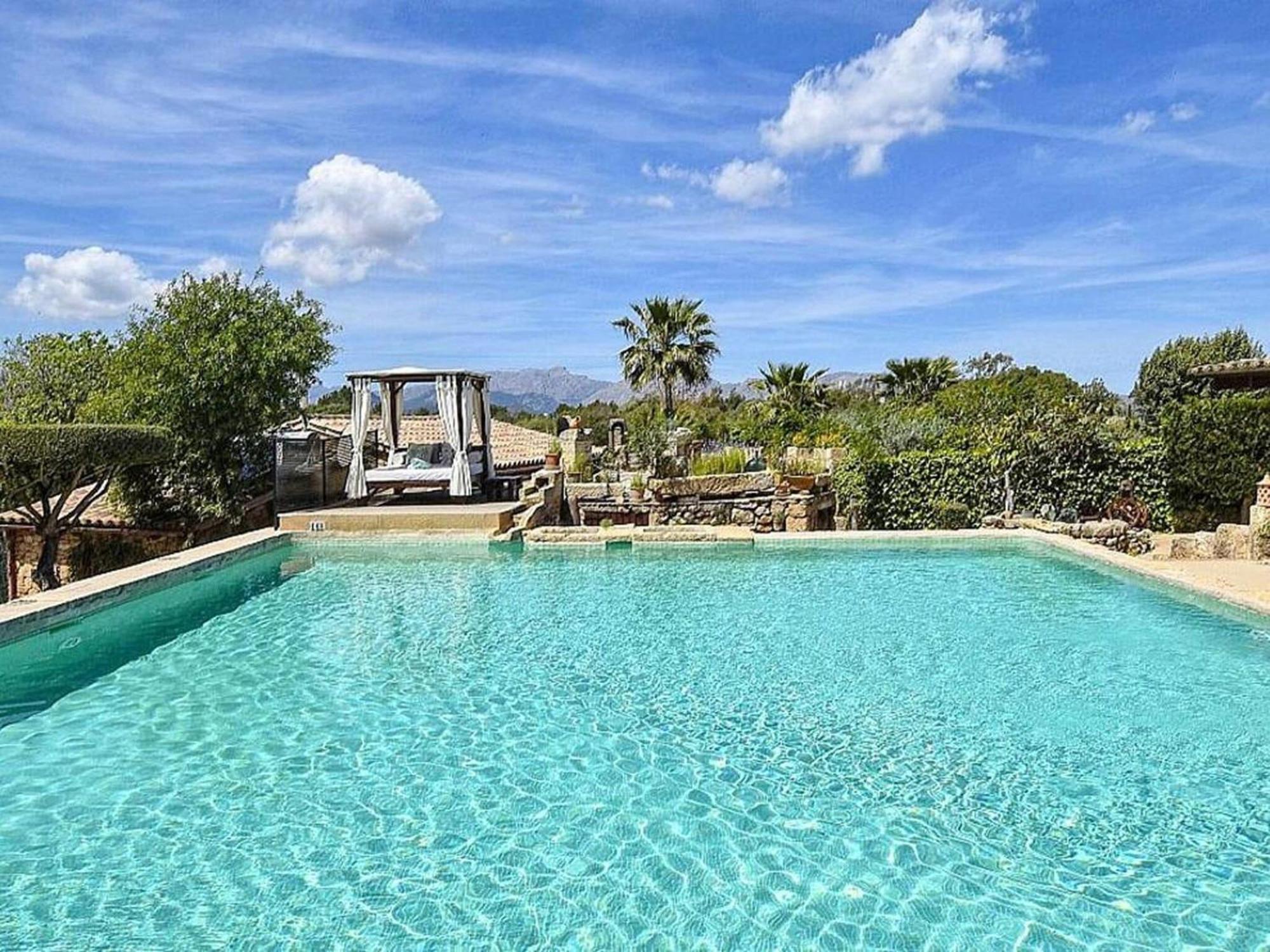 Holiday home Spacious With Private Pool *