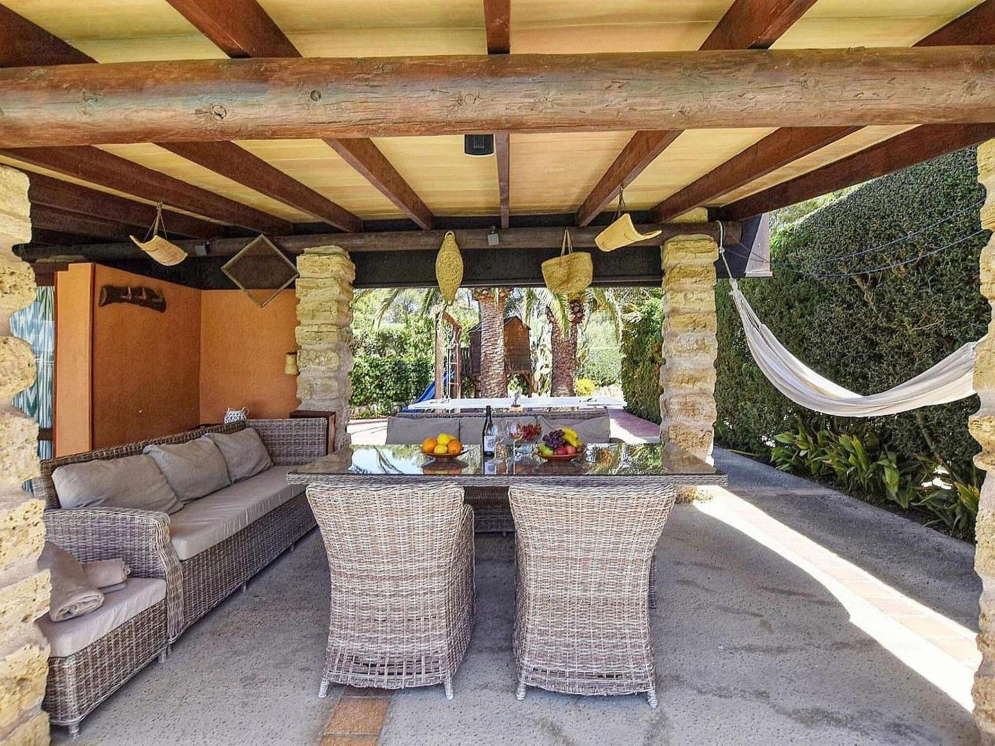 Holiday home Spacious With Private Pool *